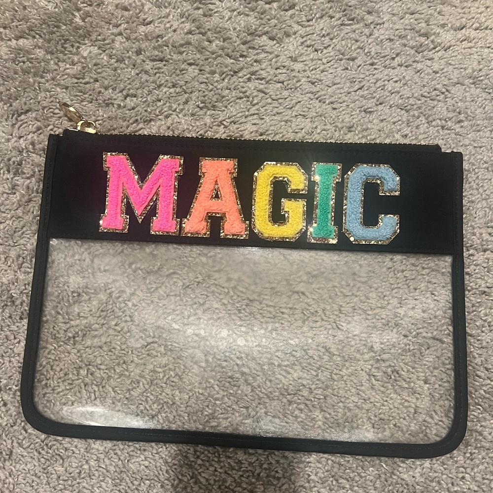black flat stoney clover pouch